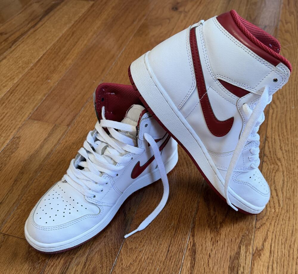 Nike Air Jordan 1 Retro High Gym Red Youth Size 5Y 575441-103 White